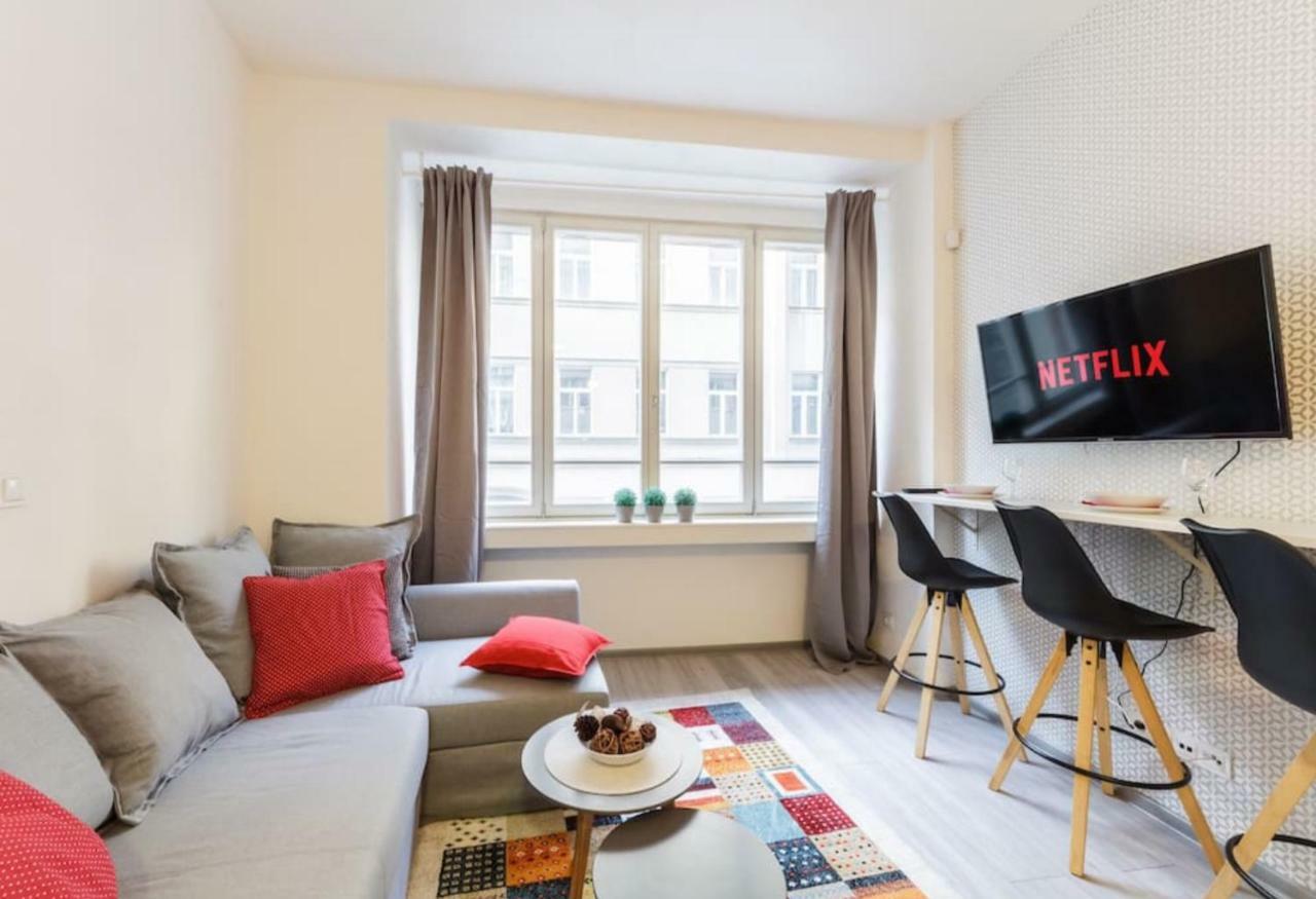 Central Prague Crown Apartments Exterior photo