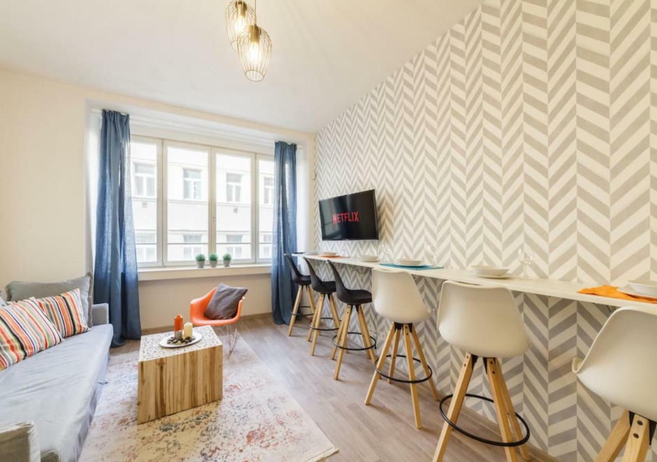 Central Prague Crown Apartments Exterior photo